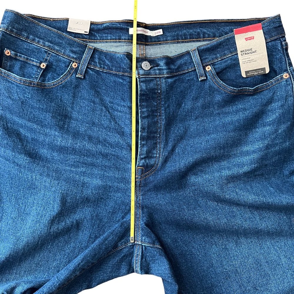 NWT Levi's Wedgie Straight Button Fly Size 24W Cotton Denim Jeans Plus S… - Picture 11 of 16